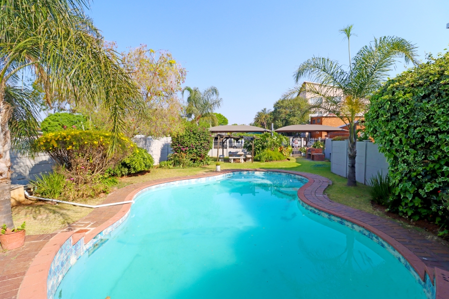 2 Bedroom Property for Sale in Savoy Estate Gauteng