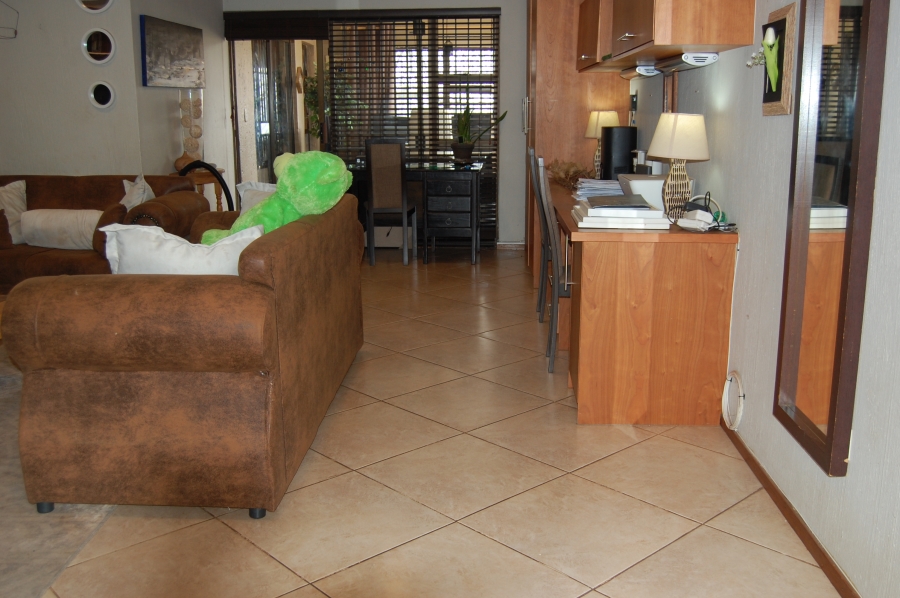 3 Bedroom Property for Sale in Noordheuwel Gauteng