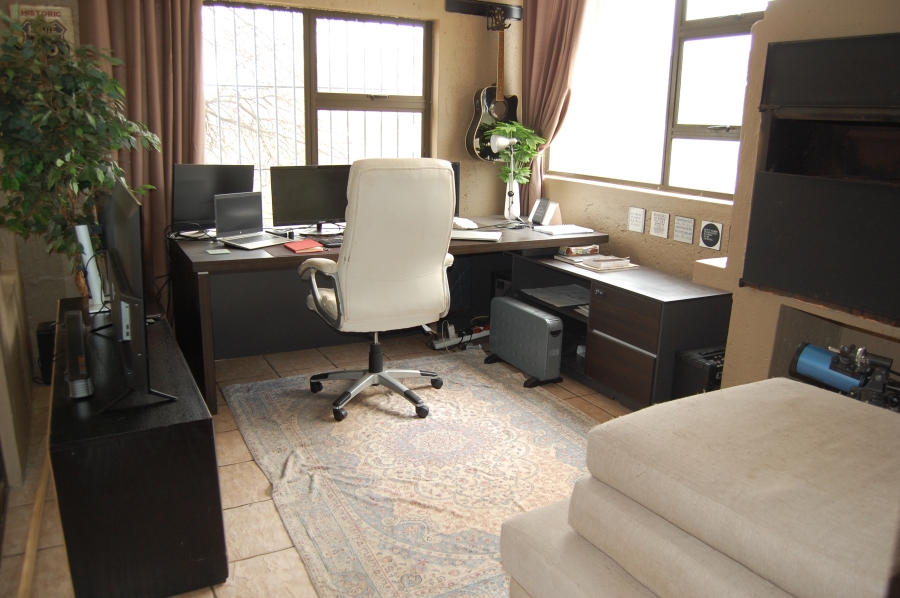 3 Bedroom Property for Sale in Noordheuwel Gauteng