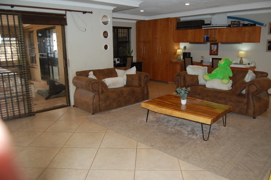 3 Bedroom Property for Sale in Noordheuwel Gauteng