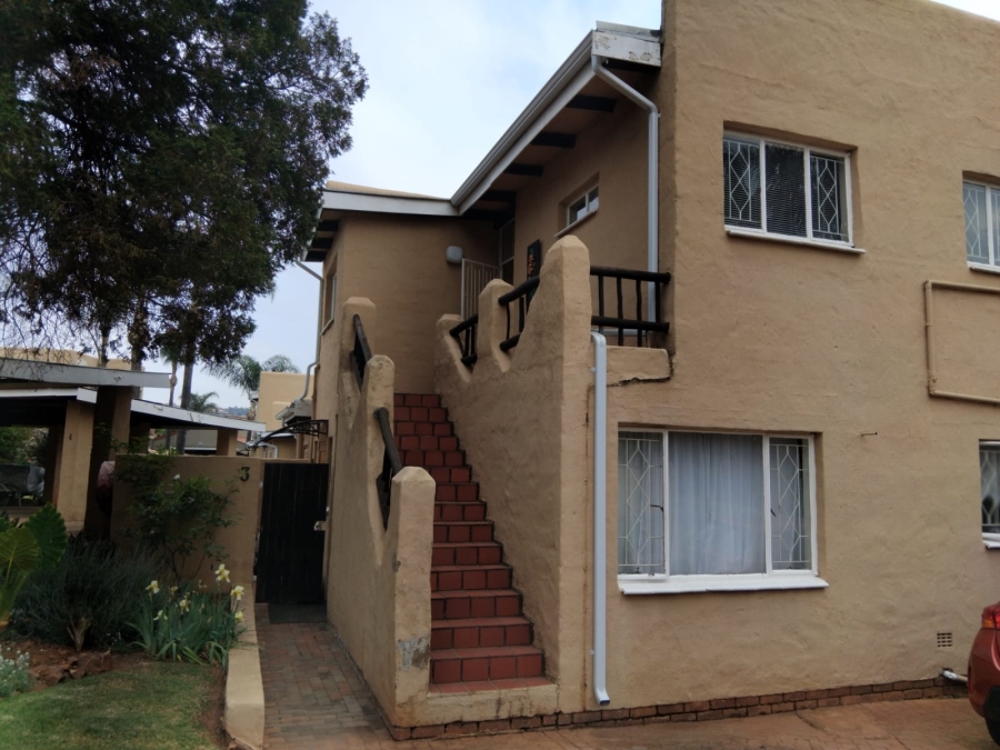 2 Bedroom Property for Sale in Roodekrans Gauteng