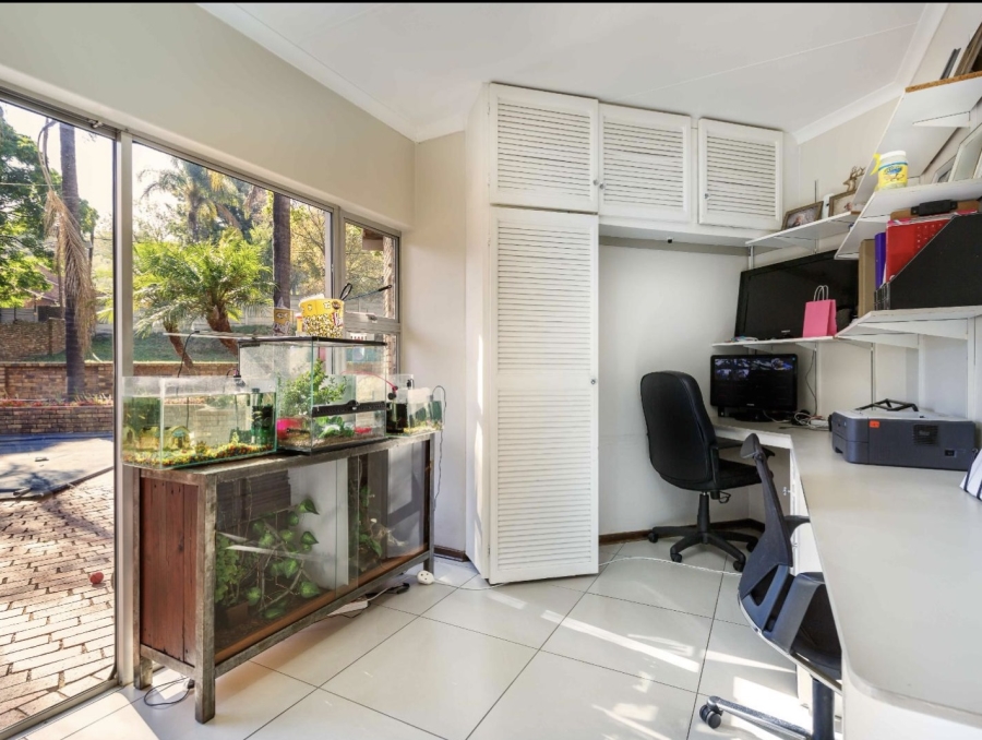 4 Bedroom Property for Sale in Moreleta Park Gauteng