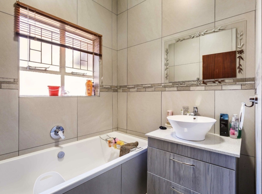 4 Bedroom Property for Sale in Moreleta Park Gauteng