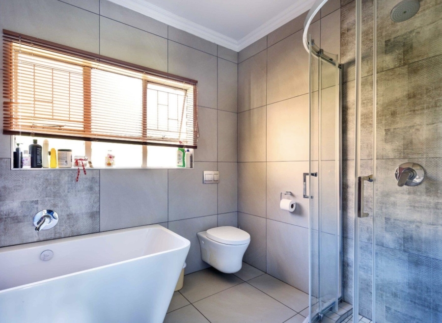 4 Bedroom Property for Sale in Moreleta Park Gauteng