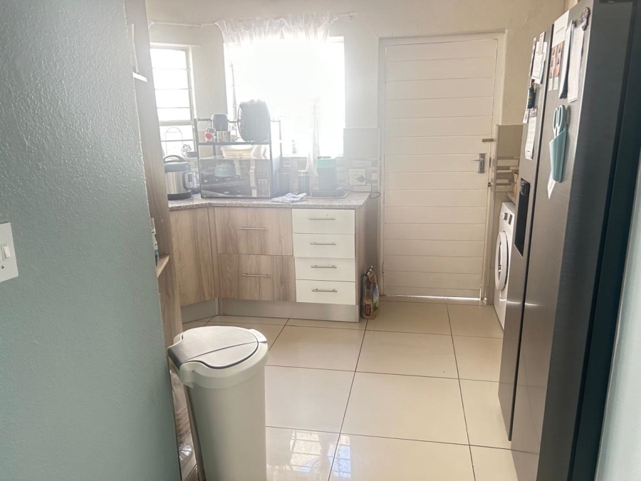 To Let 2 Bedroom Property for Rent in North Riding Gauteng