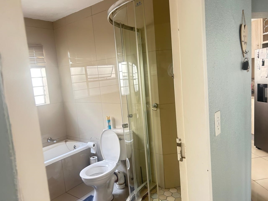 To Let 2 Bedroom Property for Rent in North Riding Gauteng