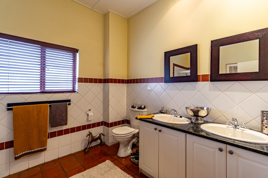 3 Bedroom Property for Sale in Silver Lakes Golf Estate Gauteng