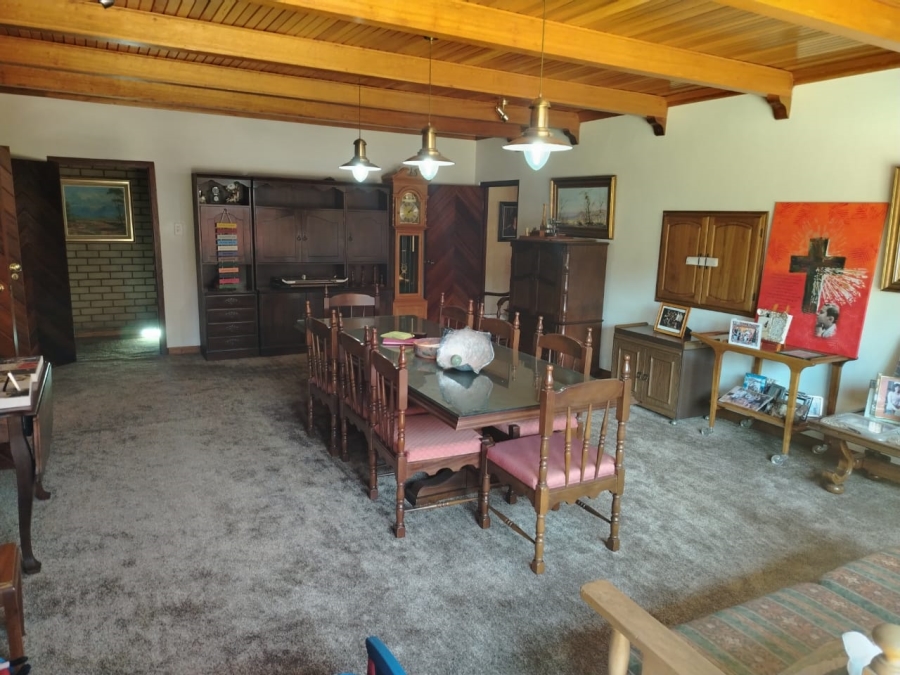5 Bedroom Property for Sale in Kenleaf Gauteng