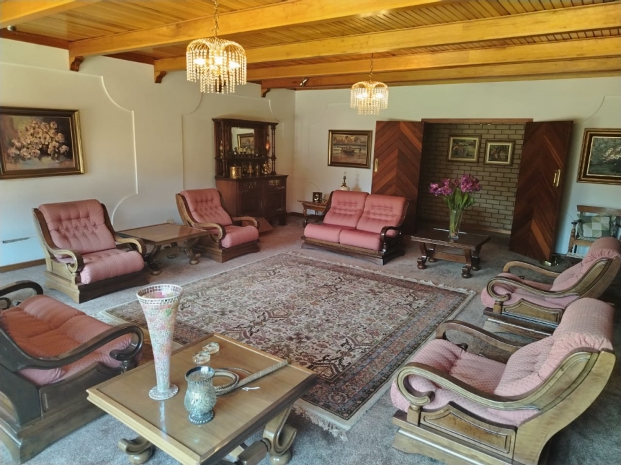 5 Bedroom Property for Sale in Kenleaf Gauteng