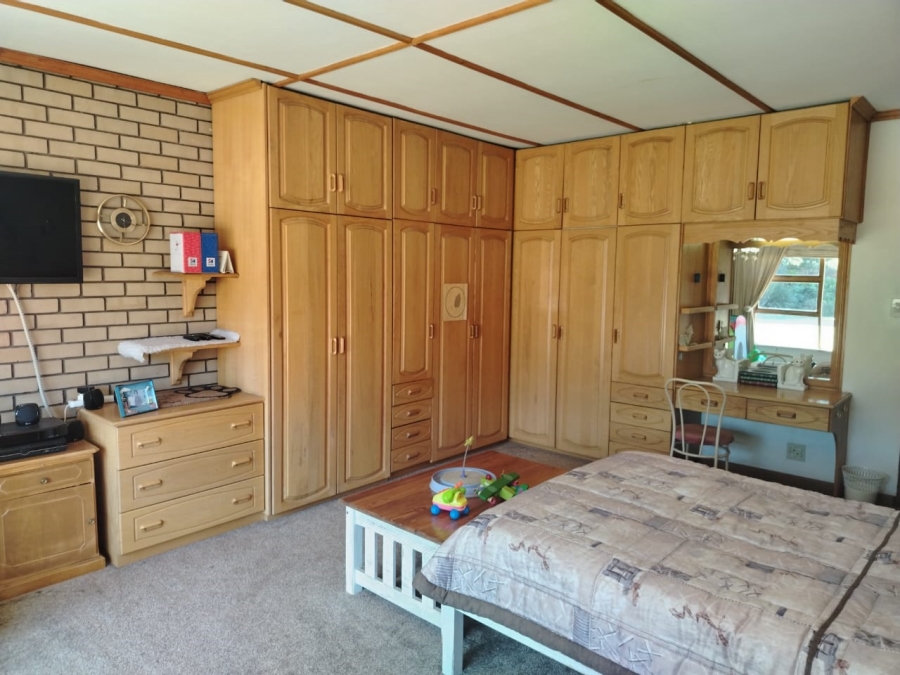 5 Bedroom Property for Sale in Kenleaf Gauteng