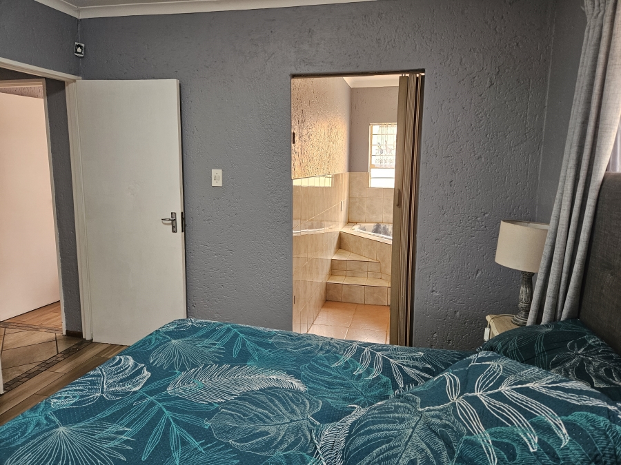 3 Bedroom Property for Sale in Noordheuwel Gauteng