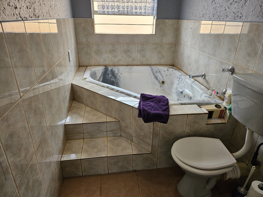 3 Bedroom Property for Sale in Noordheuwel Gauteng