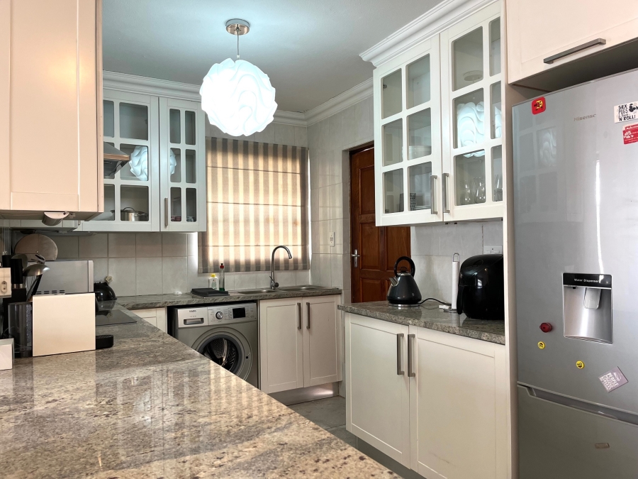 To Let 2 Bedroom Property for Rent in Morningside Gauteng