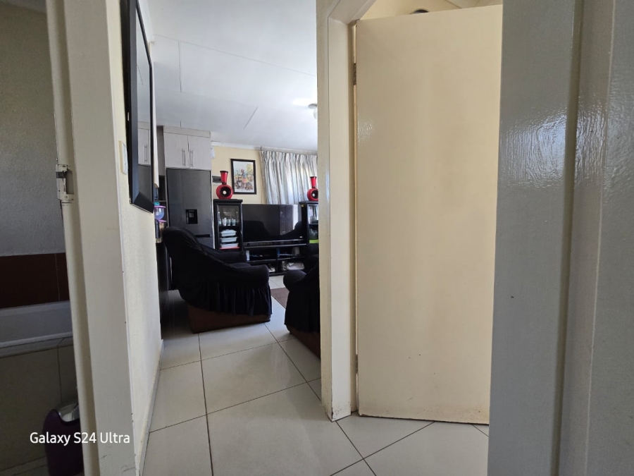 2 Bedroom Property for Sale in Windmill Park Gauteng