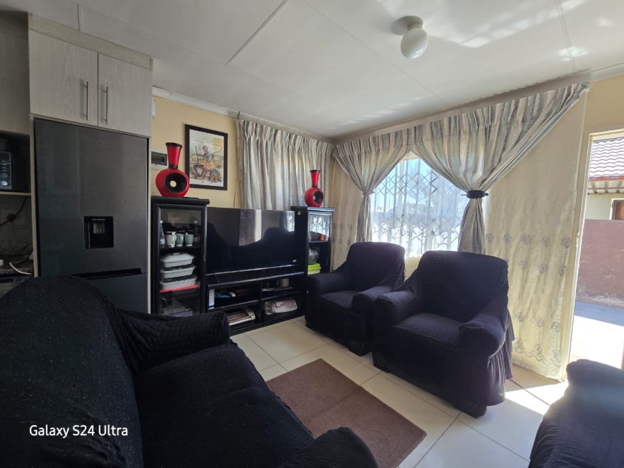 2 Bedroom Property for Sale in Windmill Park Gauteng