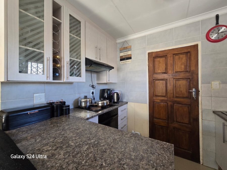 2 Bedroom Property for Sale in Windmill Park Gauteng
