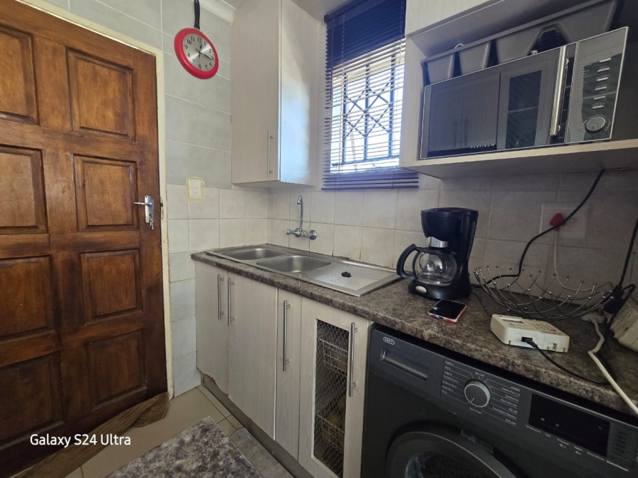 2 Bedroom Property for Sale in Windmill Park Gauteng