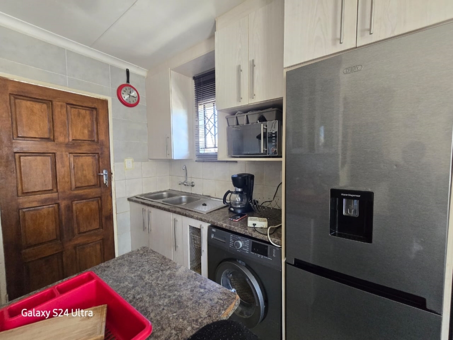 2 Bedroom Property for Sale in Windmill Park Gauteng