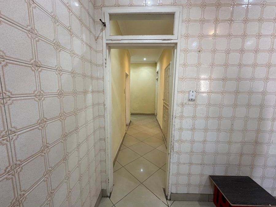 To Let 3 Bedroom Property for Rent in Rosettenville Gauteng