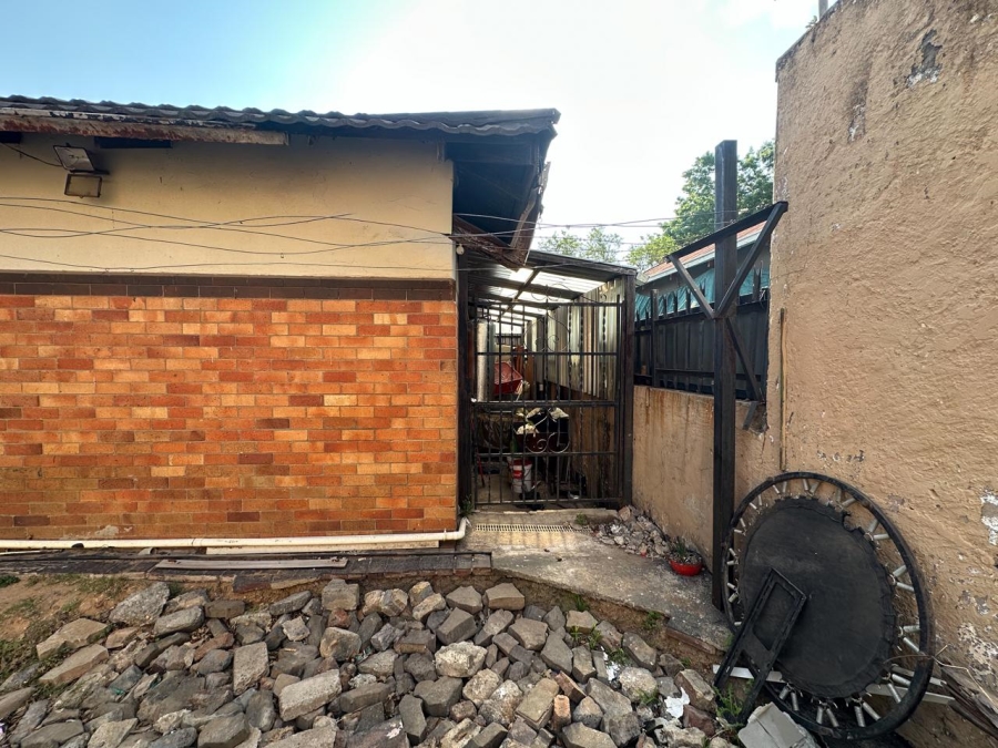 To Let 3 Bedroom Property for Rent in Rosettenville Gauteng