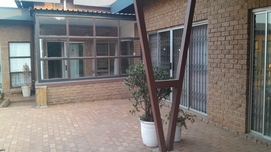 6 Bedroom Property for Sale in Vanderbijlpark SE Gauteng