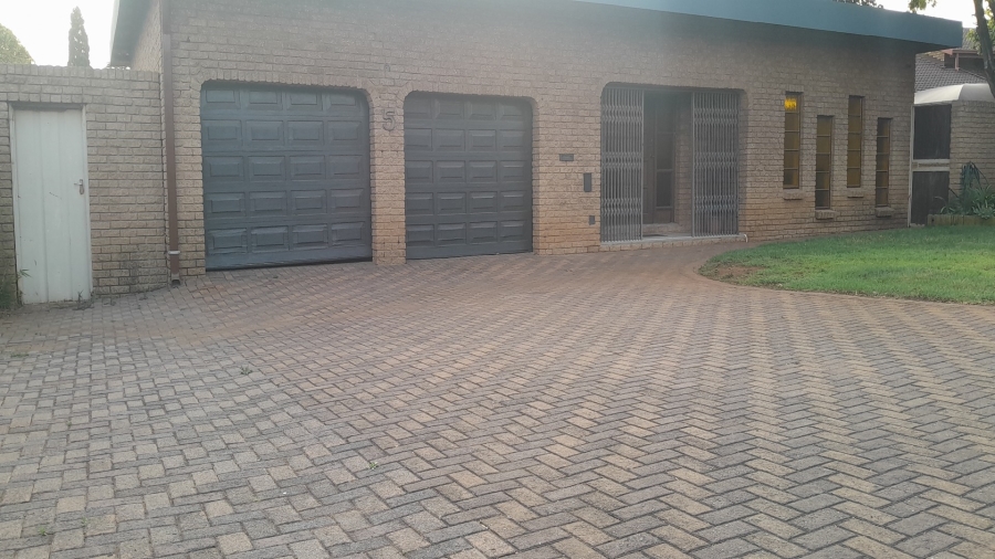6 Bedroom Property for Sale in Vanderbijlpark SE Gauteng