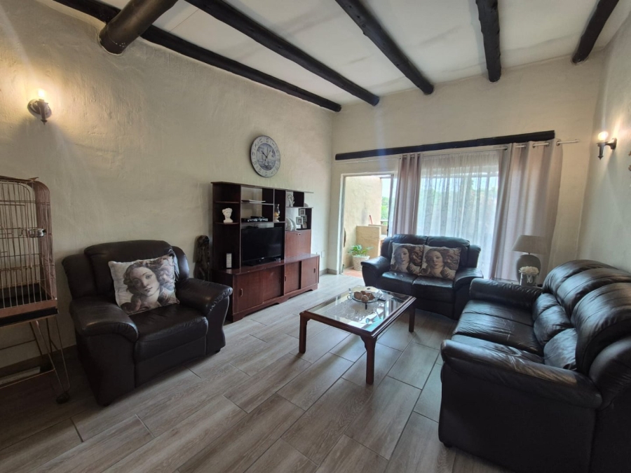 2 Bedroom Property for Sale in Roodekrans Gauteng
