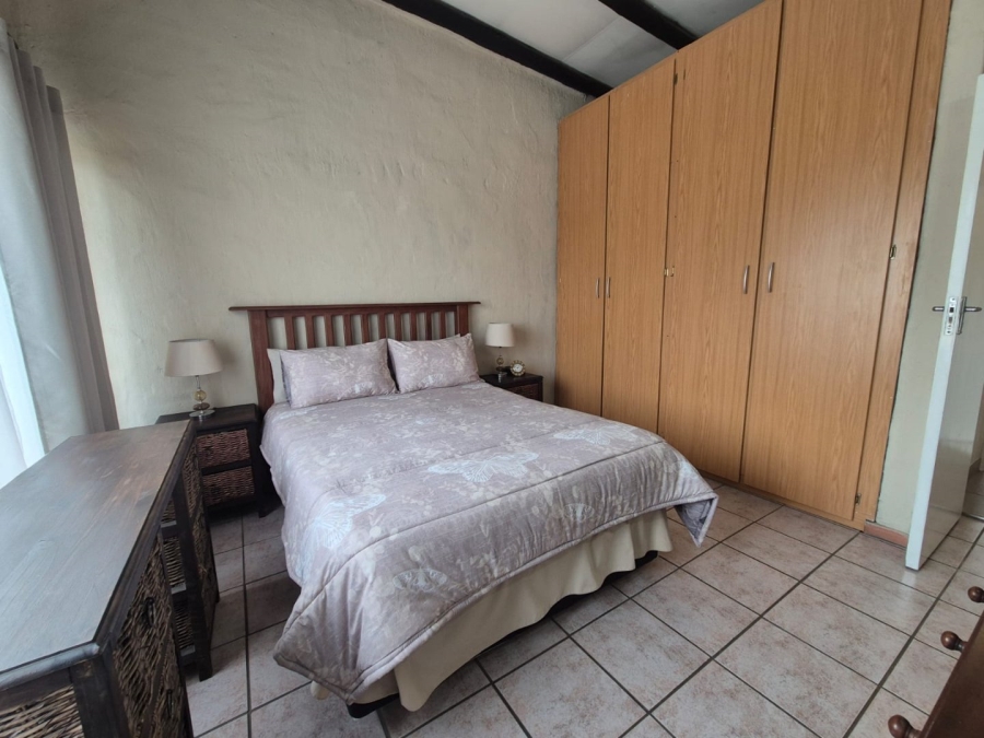 2 Bedroom Property for Sale in Roodekrans Gauteng