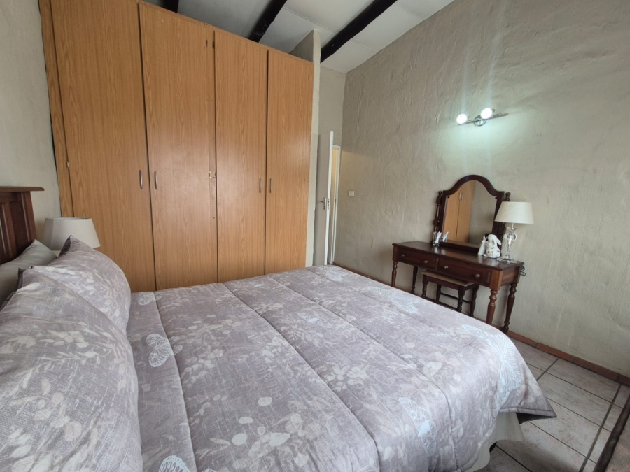 2 Bedroom Property for Sale in Roodekrans Gauteng