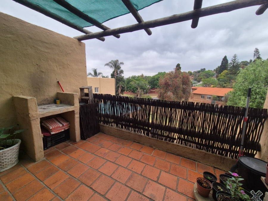 2 Bedroom Property for Sale in Roodekrans Gauteng