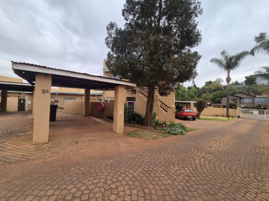 2 Bedroom Property for Sale in Roodekrans Gauteng
