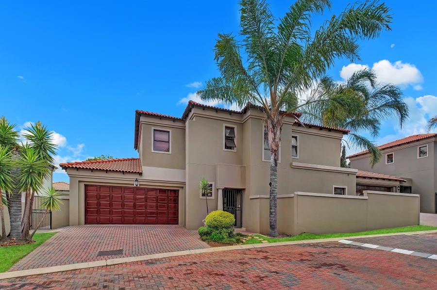To Let 3 Bedroom Property for Rent in Douglasdale Gauteng
