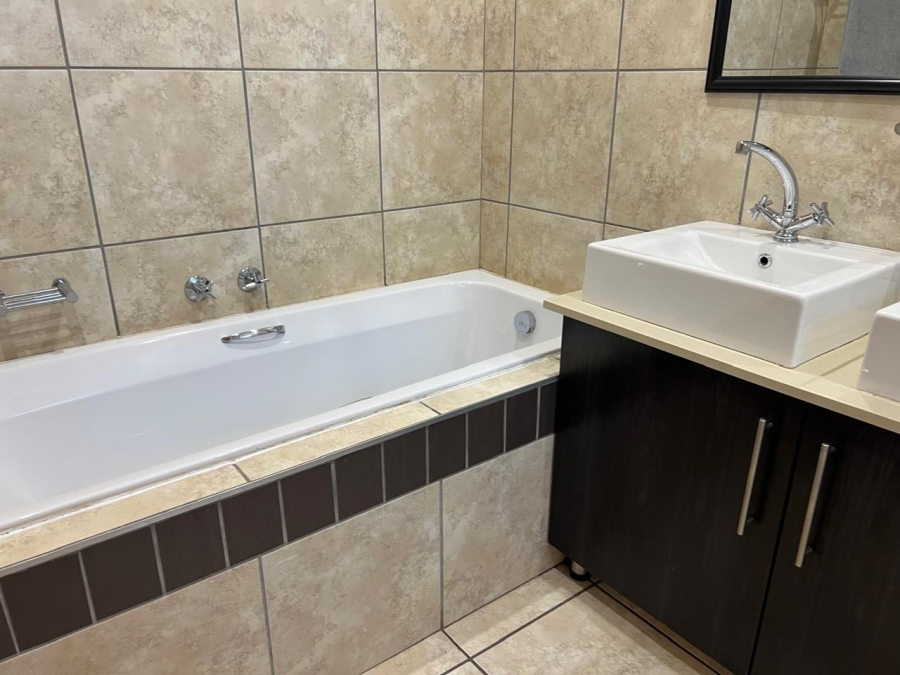 3 Bedroom Property for Sale in Pretorius Park Gauteng