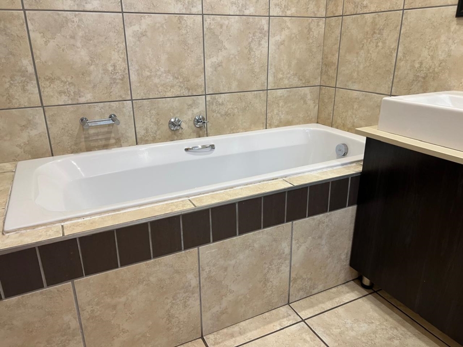 3 Bedroom Property for Sale in Pretorius Park Gauteng