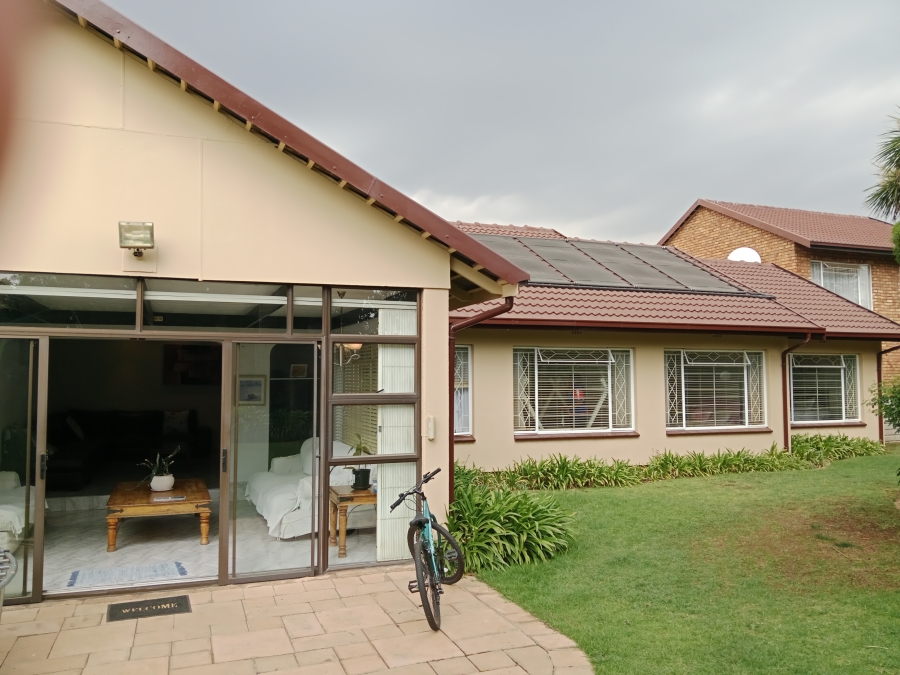 4 Bedroom Property for Sale in Brackenhurst Gauteng