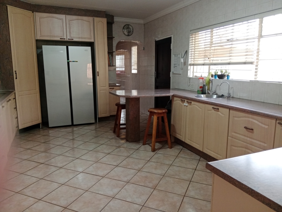 4 Bedroom Property for Sale in Brackenhurst Gauteng