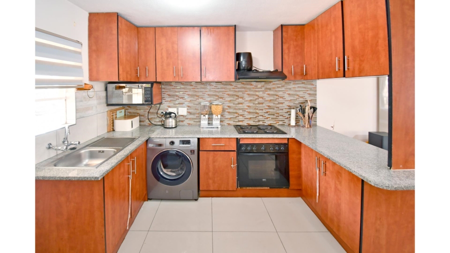 3 Bedroom Property for Sale in Vorna Valley Gauteng