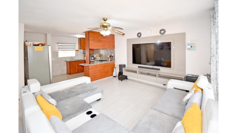 3 Bedroom Property for Sale in Vorna Valley Gauteng