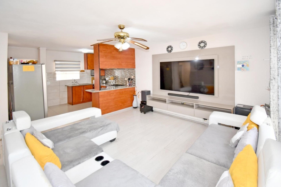 3 Bedroom Property for Sale in Vorna Valley Gauteng