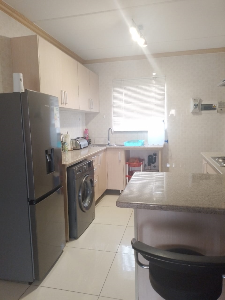 2 Bedroom Property for Sale in Noordwyk Gauteng