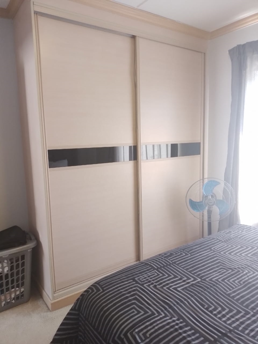 2 Bedroom Property for Sale in Noordwyk Gauteng