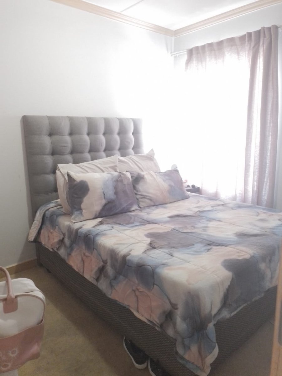 2 Bedroom Property for Sale in Noordwyk Gauteng