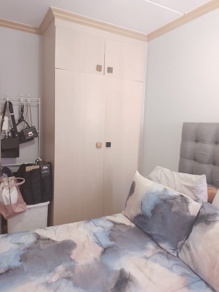 2 Bedroom Property for Sale in Noordwyk Gauteng