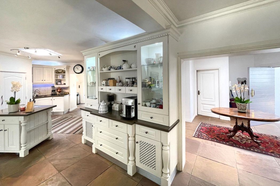 5 Bedroom Property for Sale in Kyalami Estates Gauteng