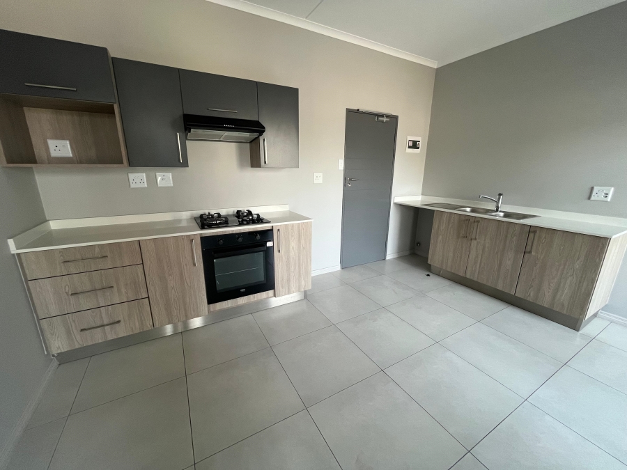 To Let 1 Bedroom Property for Rent in Noordwyk Gauteng