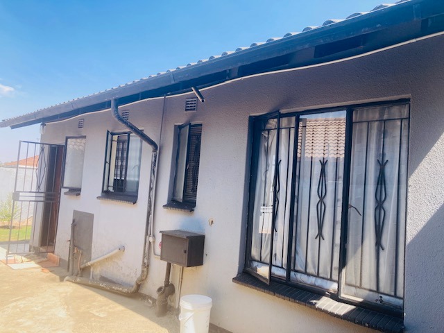 2 Bedroom Property for Sale in Payneville Gauteng