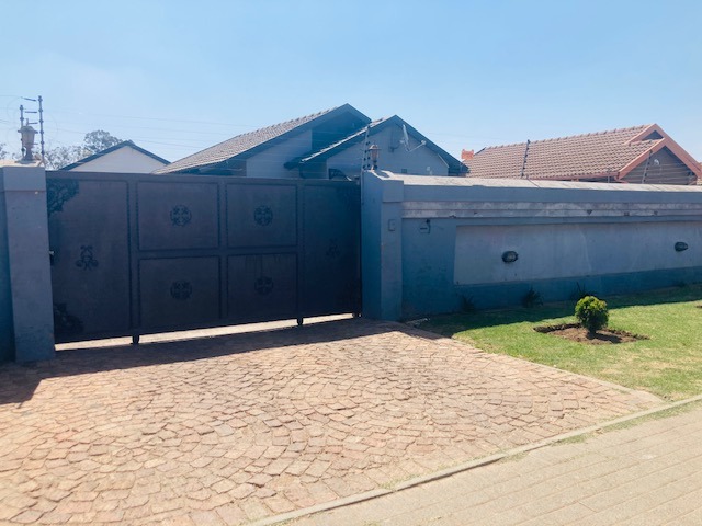 2 Bedroom Property for Sale in Payneville Gauteng
