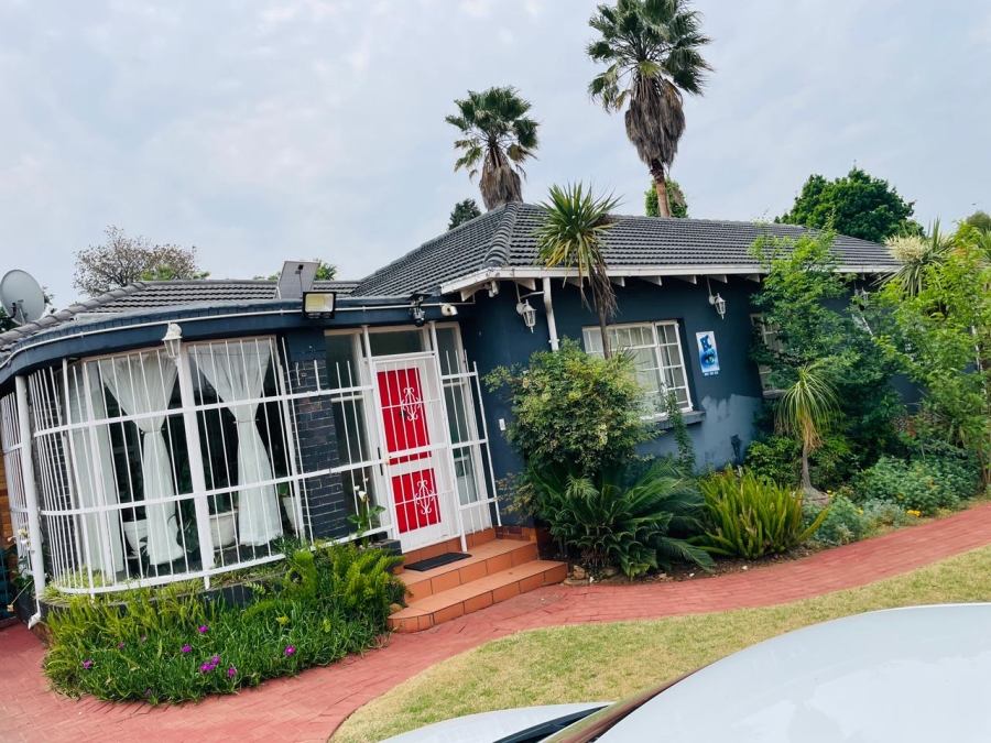 To Let 4 Bedroom Property for Rent in Horizon View Gauteng