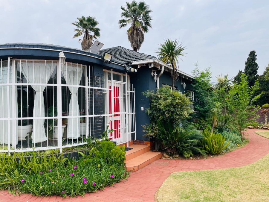To Let 4 Bedroom Property for Rent in Horizon View Gauteng