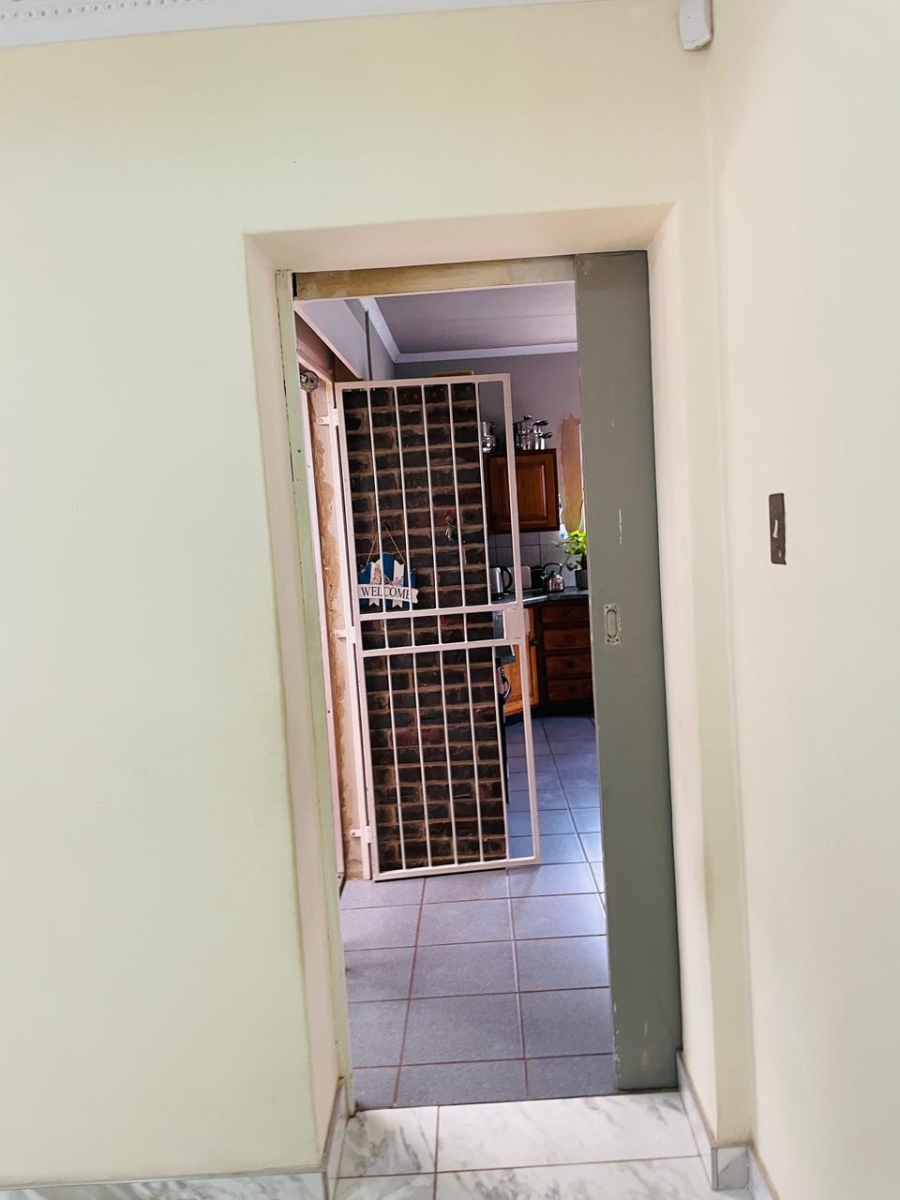 To Let 4 Bedroom Property for Rent in Horizon View Gauteng
